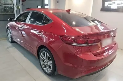 Hyundai Elantra (6th Generation