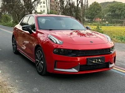 Lynk & Co 03