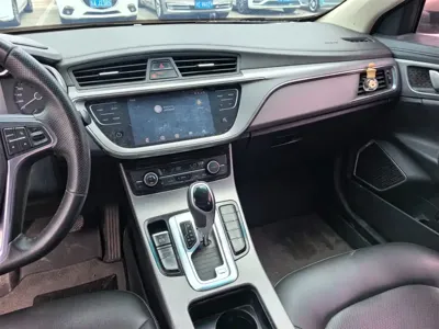 Geely Emgrand GL