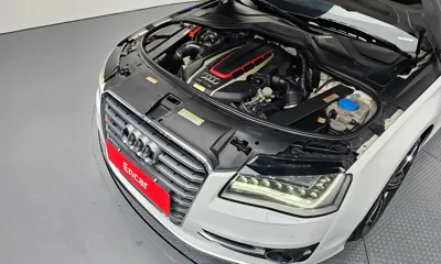 Audi S8