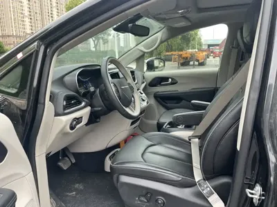 Chrysler Grand Voyager PHEV (Import)