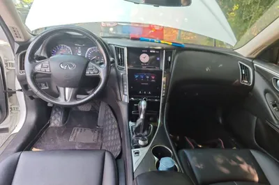 Infiniti Q50L