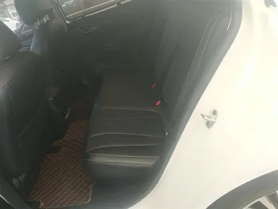 Roewe i5