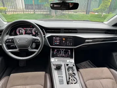 Audi A7L