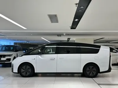 Li Auto Li MEGA