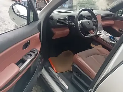Nio EC6
