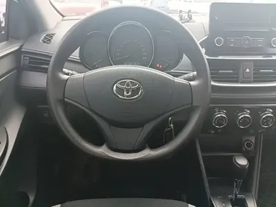 Toyota Yaris L