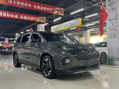 Hyundai Custo