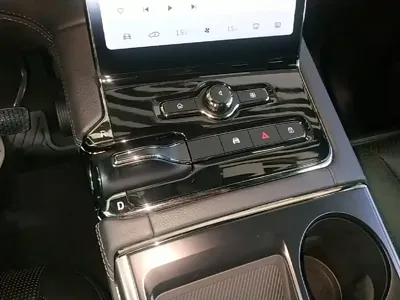 Nio ES8