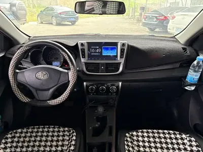 Toyota Yaris L