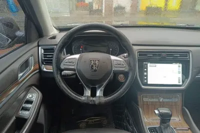 Roewe RX8