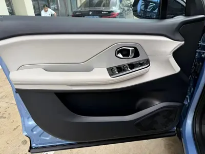 Nio ES8