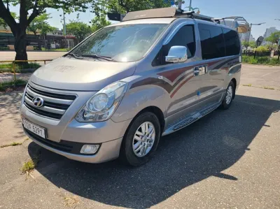 Hyundai Starex