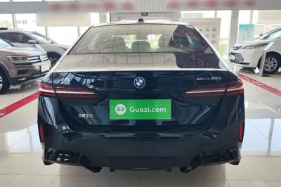 BMW i5