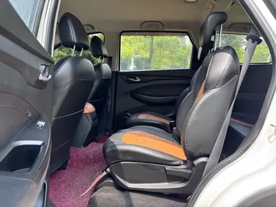 Wuling Hongguang S3