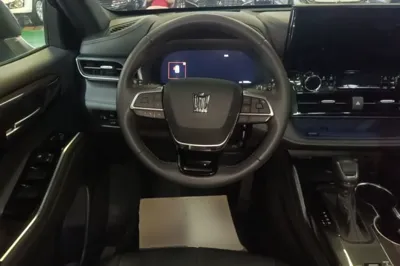 Toyota Crown Kluger