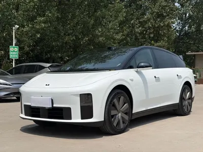 Li Auto 理想i6