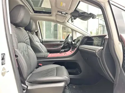 GAC Motor Trumpchi M8
