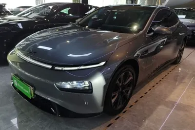 Xpeng P7