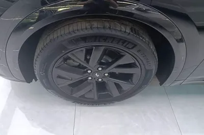 Li Auto L7
