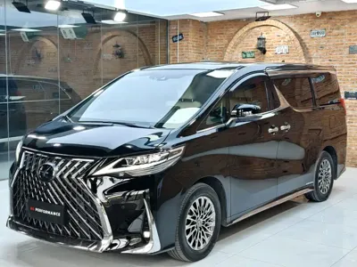 Lexus LM
