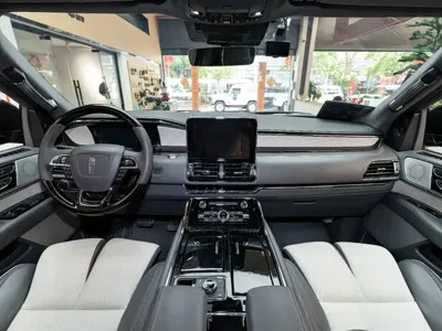 Lincoln Navigator