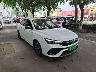 Roewe i5