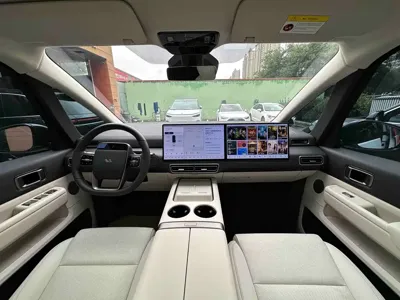 Li Auto Li MEGA