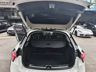 Lynk & Co 02