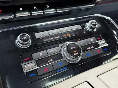 Lincoln Navigator