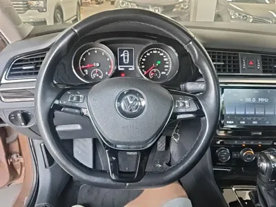 Volkswagen Lamando