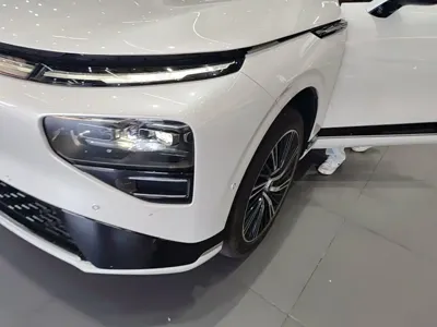Xpeng G9