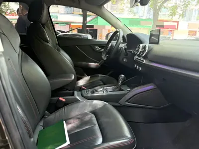 Audi Q2L