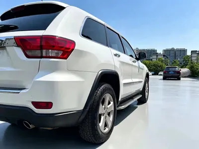 Jeep Grand Cherokee (Import)