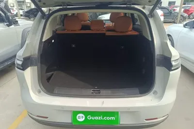 Leapmotor C10