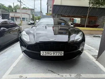 Astonmartin DB11