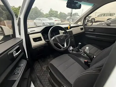 Wuling Hongguang Plus
