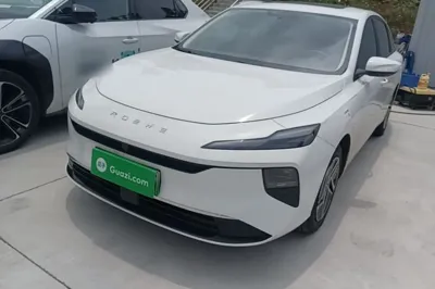 Roewe D6