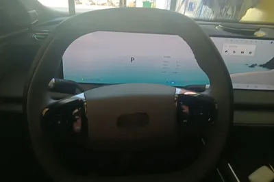 Geely Galaxy E8