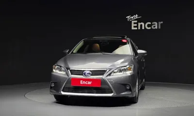Lexus CT200h