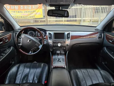 Hyundai Equus