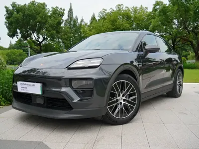 Porsche Macan EV