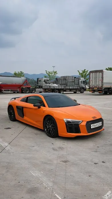Audi R8