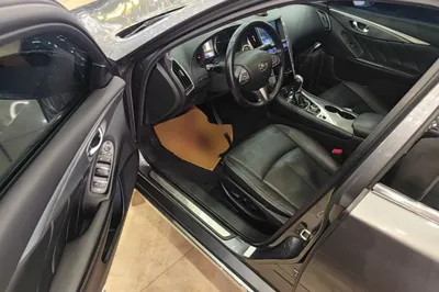 Infiniti Q50L