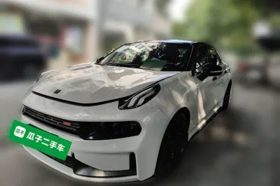 Lynk & Co 03