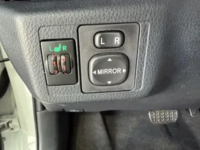 Toyota Yaris L
