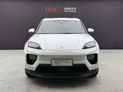 Porsche Macan EV