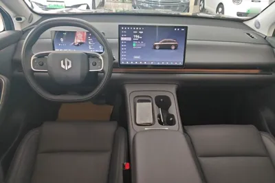Leapmotor C10