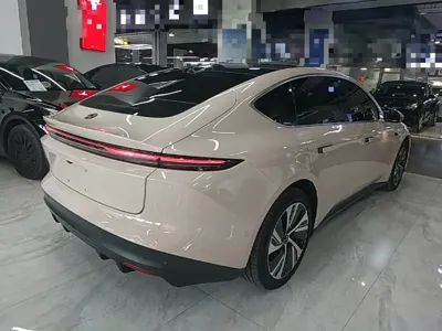 Nio ET5