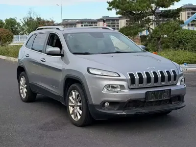 Jeep Cherokee (Import)